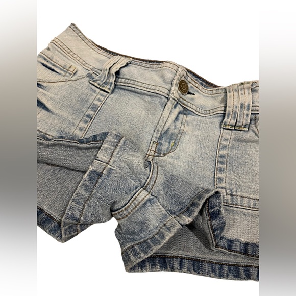 No Boundaries Vintage Light Wash Stretch Denim Deconstructed Micro Mini Shorts - Picture 2 of 5